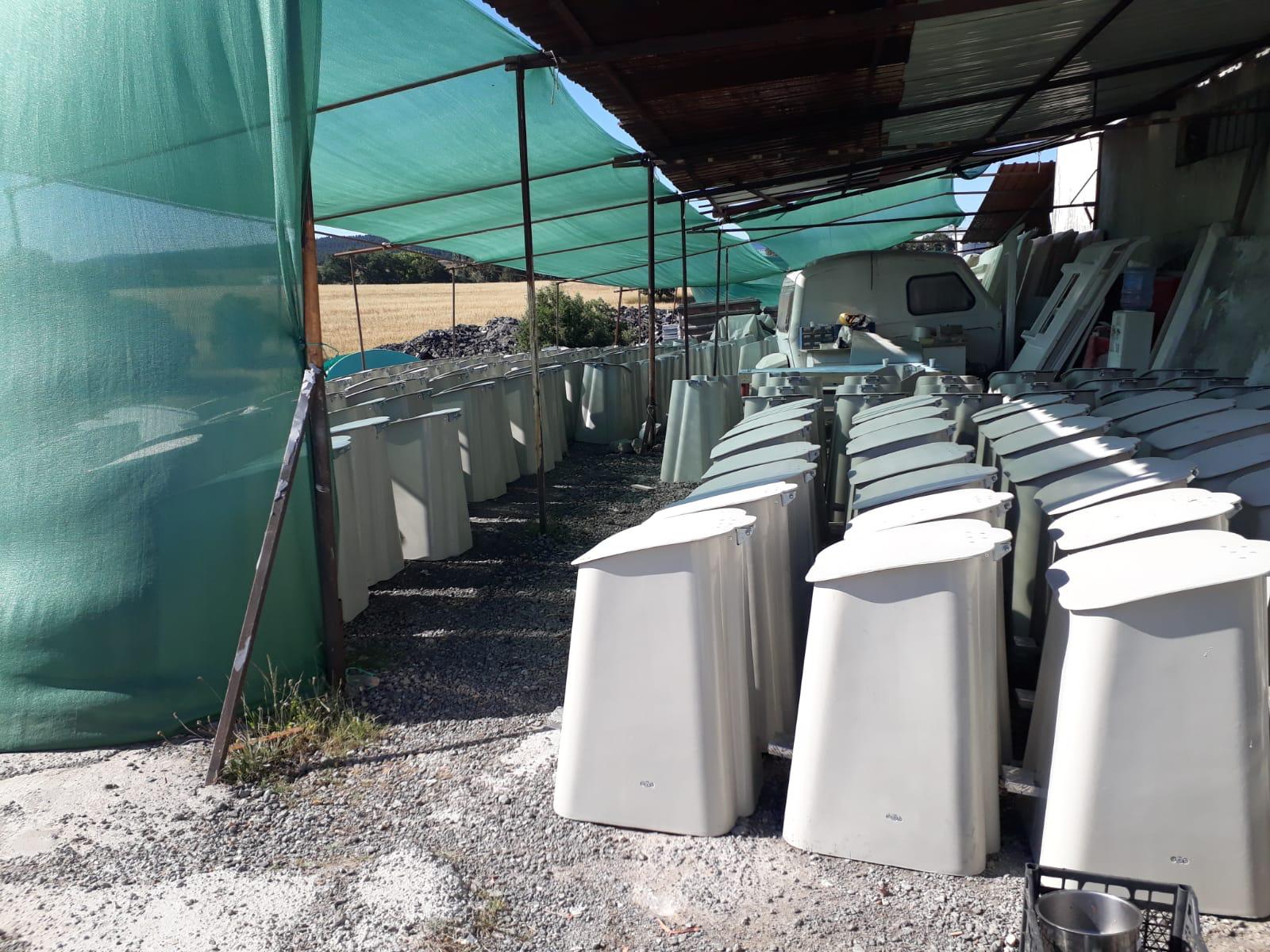 Polyester Çöp Tenekeleri