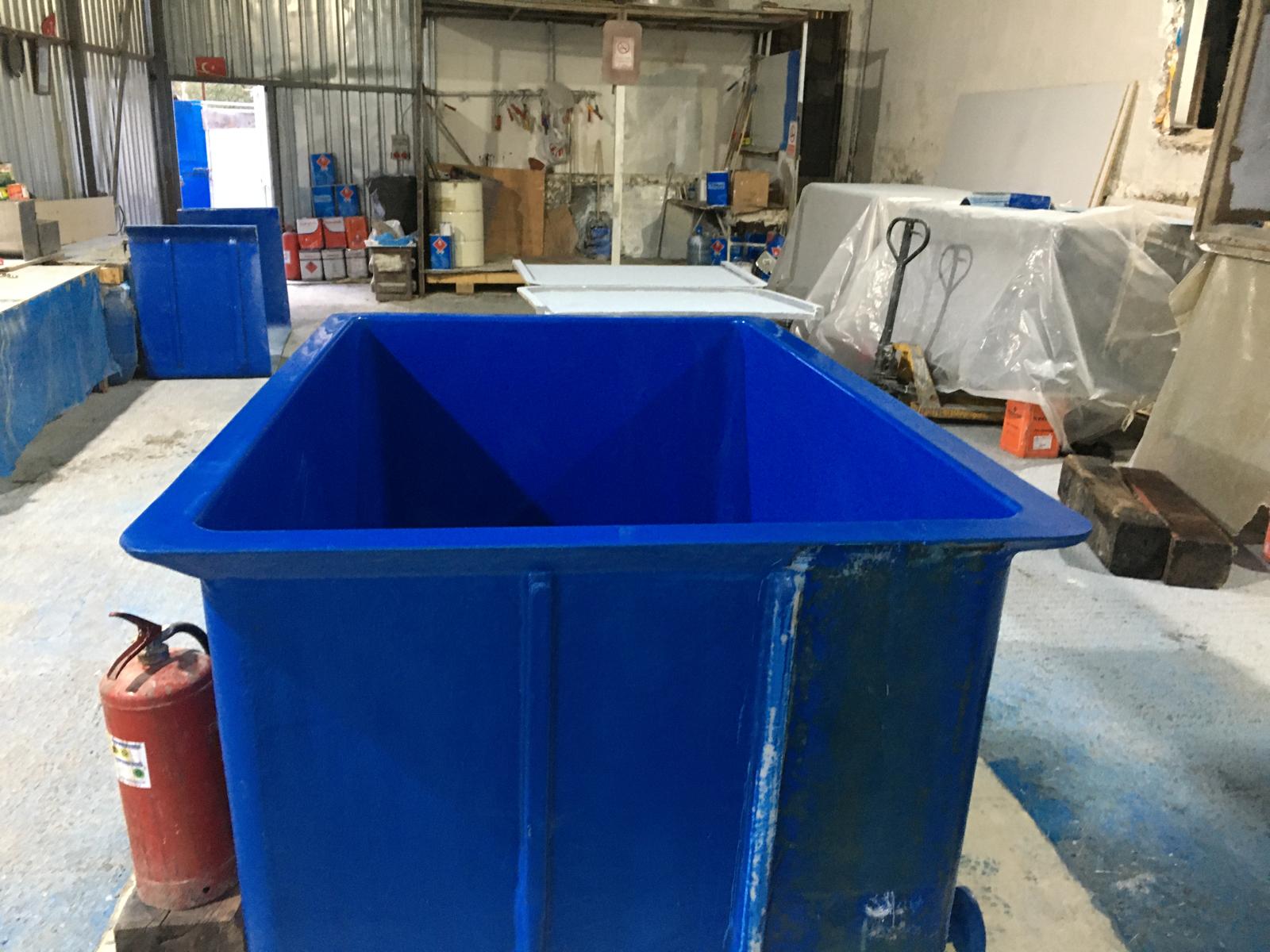 Polyester Çöp Tenekeleri